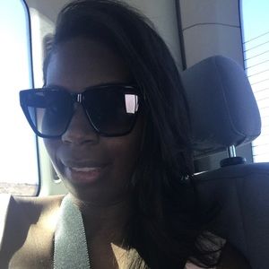 Meet your Posher, Alicia